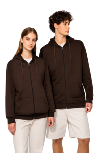 Sweat zippé 80 % coton / 20 % polyester en coton peigné, avec molleton gratté pour un confort tout en douceur.
Capuche doublée avec cordon ton sur ton et poches kangourou pratiques au quotidien.
Finitions bord-côte et coupe soignée pour un style moderne et durable.
Marquage 1 couleur sérigraphie 1 face : 

X10 : 29,5
X30 : 26